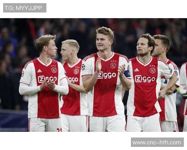 三位球星在欧冠客场对阿贾克斯上演帽子戏法的精彩瞬间