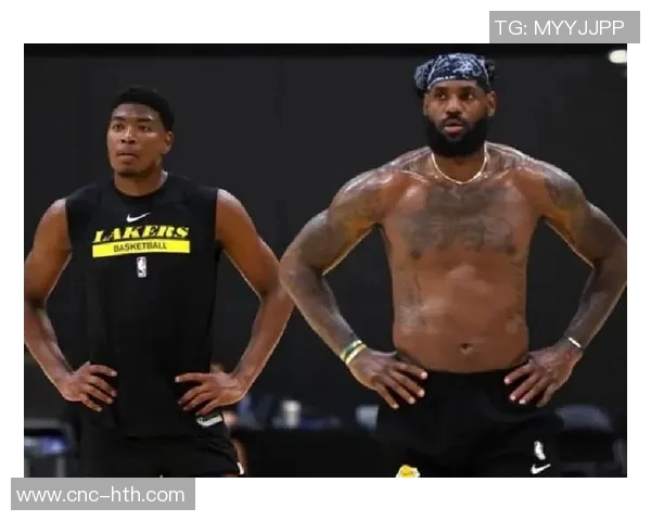 八村塁谈防守文班：强调对抗和紧贴让对手难以发挥