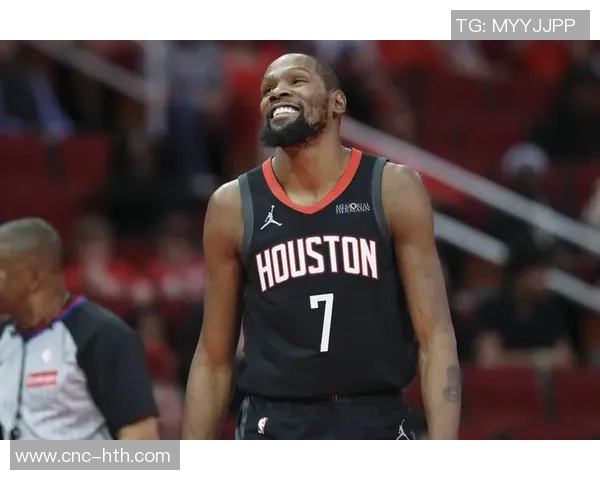 杜兰特强调赢得总冠军需依靠进攻而非单纯防守的重要性