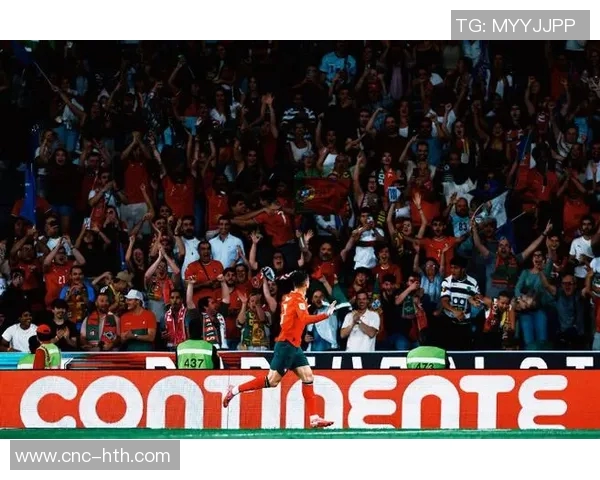 C罗本赛季表现出色代表俱乐部和国家队出战17场贡献16球2助攻