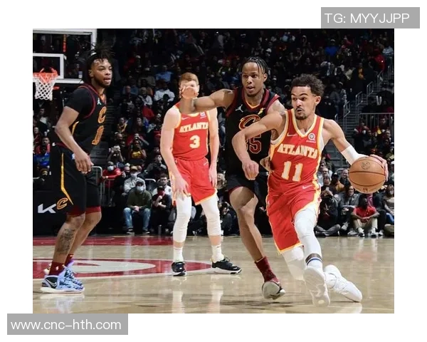 亨特分析莫布里与亚当斯的进攻风格差异及其对球队的影响