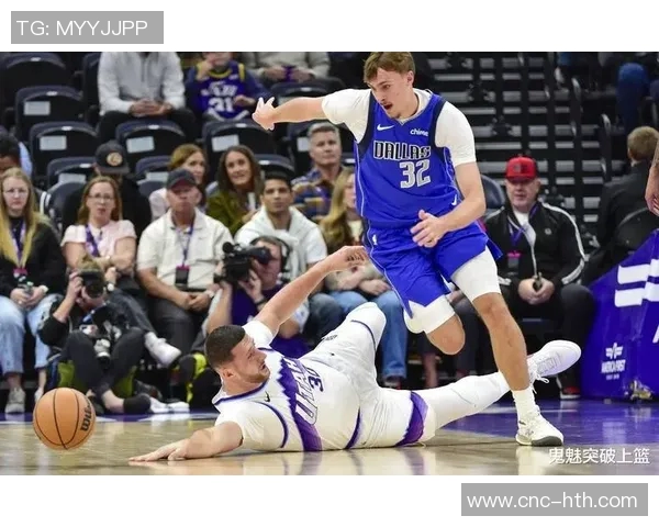 独行侠半场小负爵士弗拉格表现出色浓眉马尔卡宁各有贡献